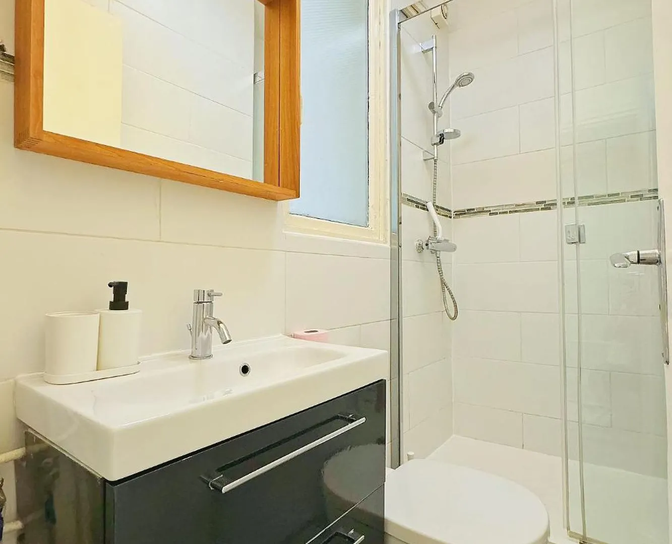 2 Minutes Metro Pasteur Paris 15Th Cosy Apartment Free Parking 0*,  France